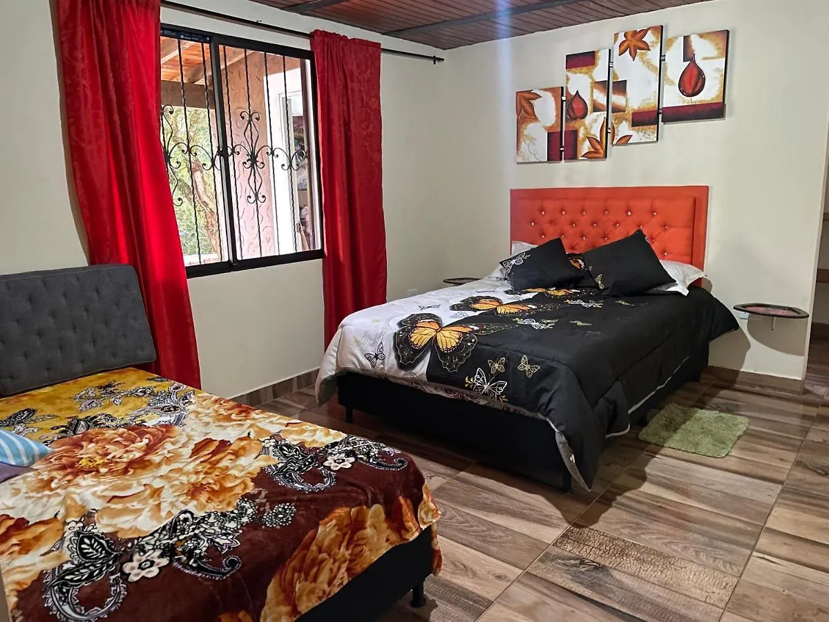 Сasa de vacaciones Finca vista verde hostal mágico! Medellín