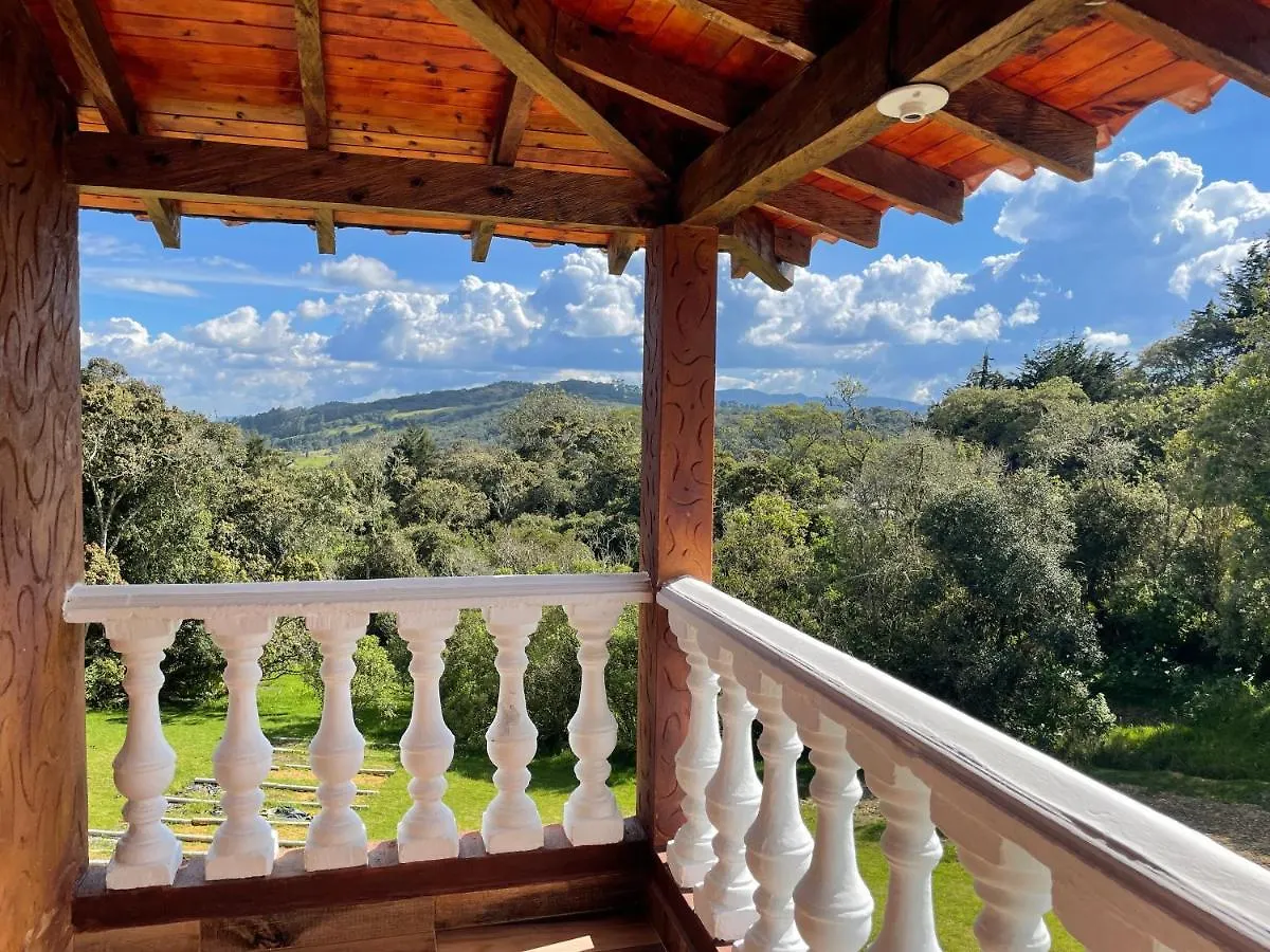 Сasa de vacaciones Finca vista verde hostal mágico! Medellín Colombia