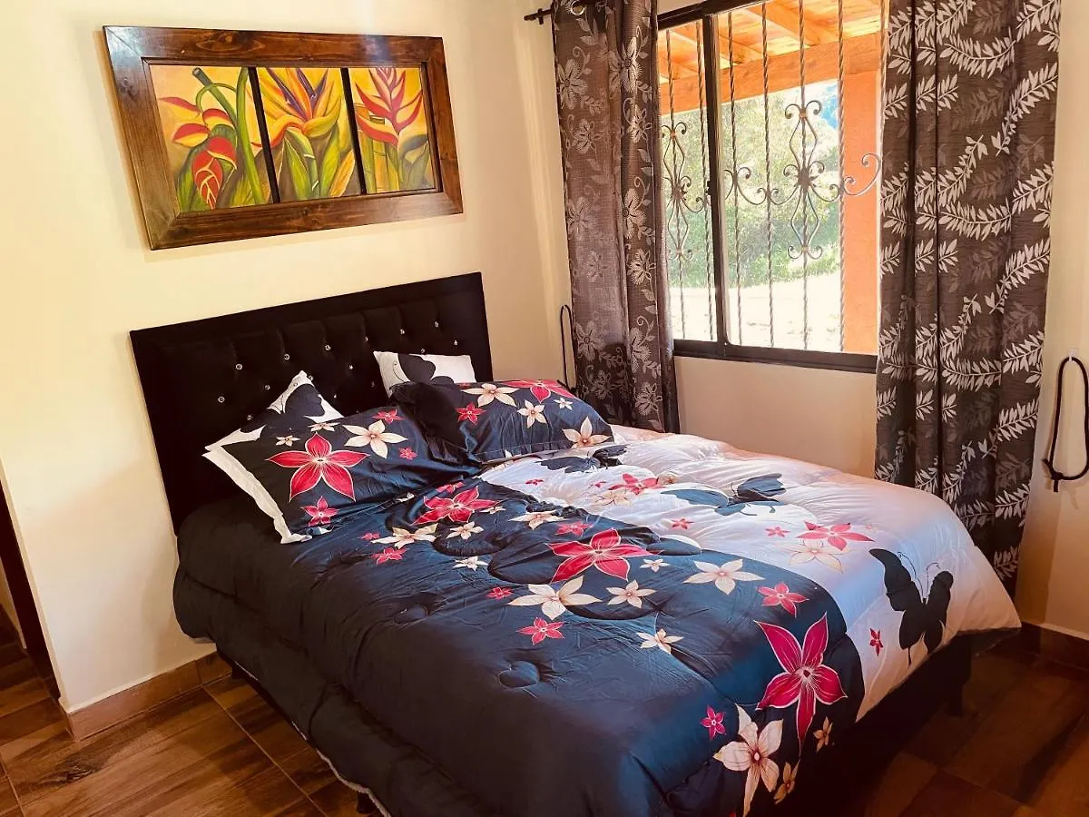 Сasa de vacaciones Finca vista verde hostal mágico! Medellín