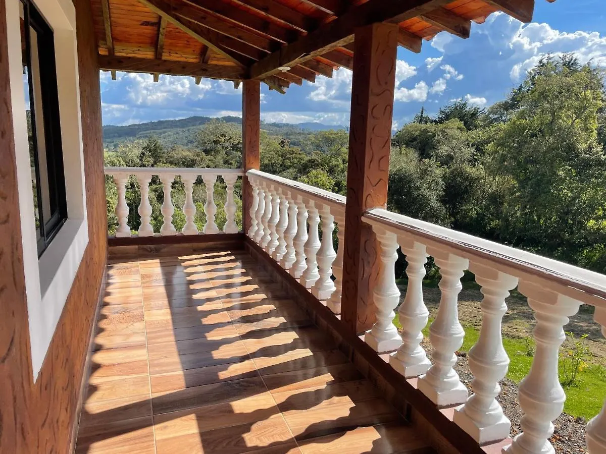 Finca vista verde hostal mágico! Medellín