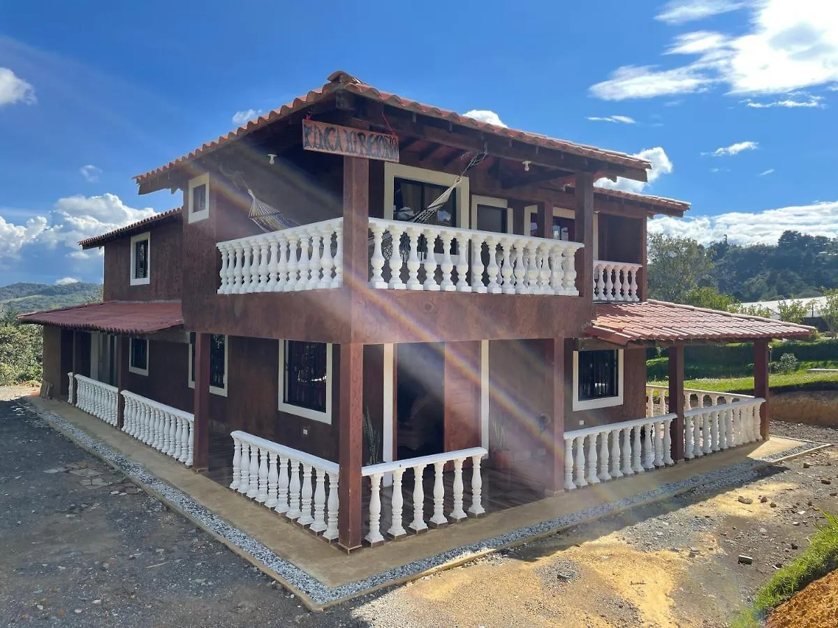 Finca vista verde hostal mágico! Medellín