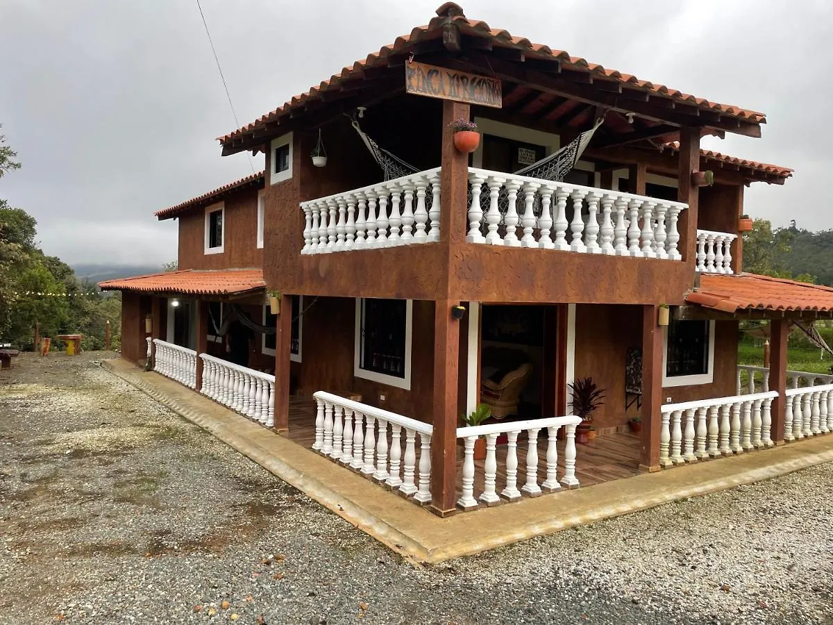 Сasa de vacaciones Finca vista verde hostal mágico! Medellín Colombia